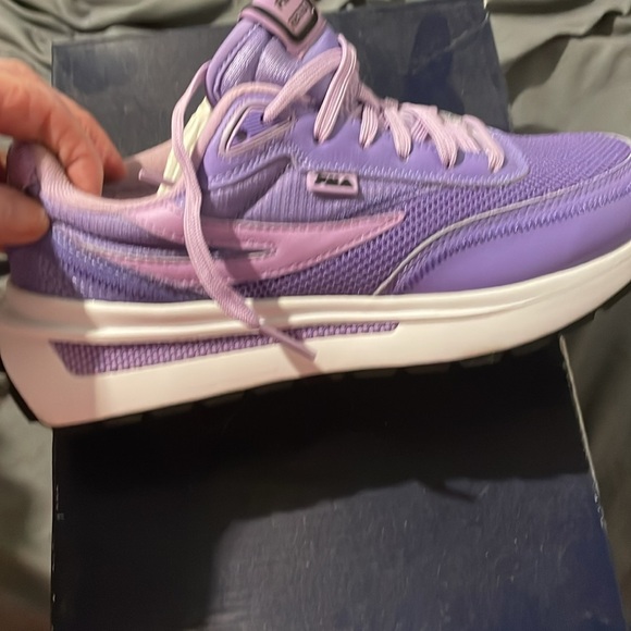 Brand new  9.5 womens - Picture 3 of 5